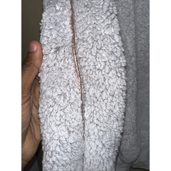 Lazy Princess Gray Fuzzy Sherpa‎ Sweatshirt Crown Girls Cozy Pullover - Picture 3 of 6